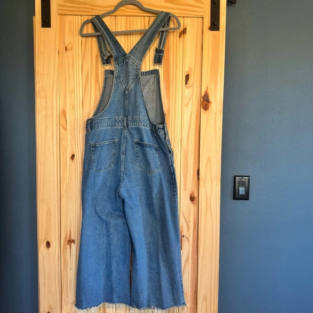 Denim Raw Hem Wide Cropped Overalls size Large - Image 8