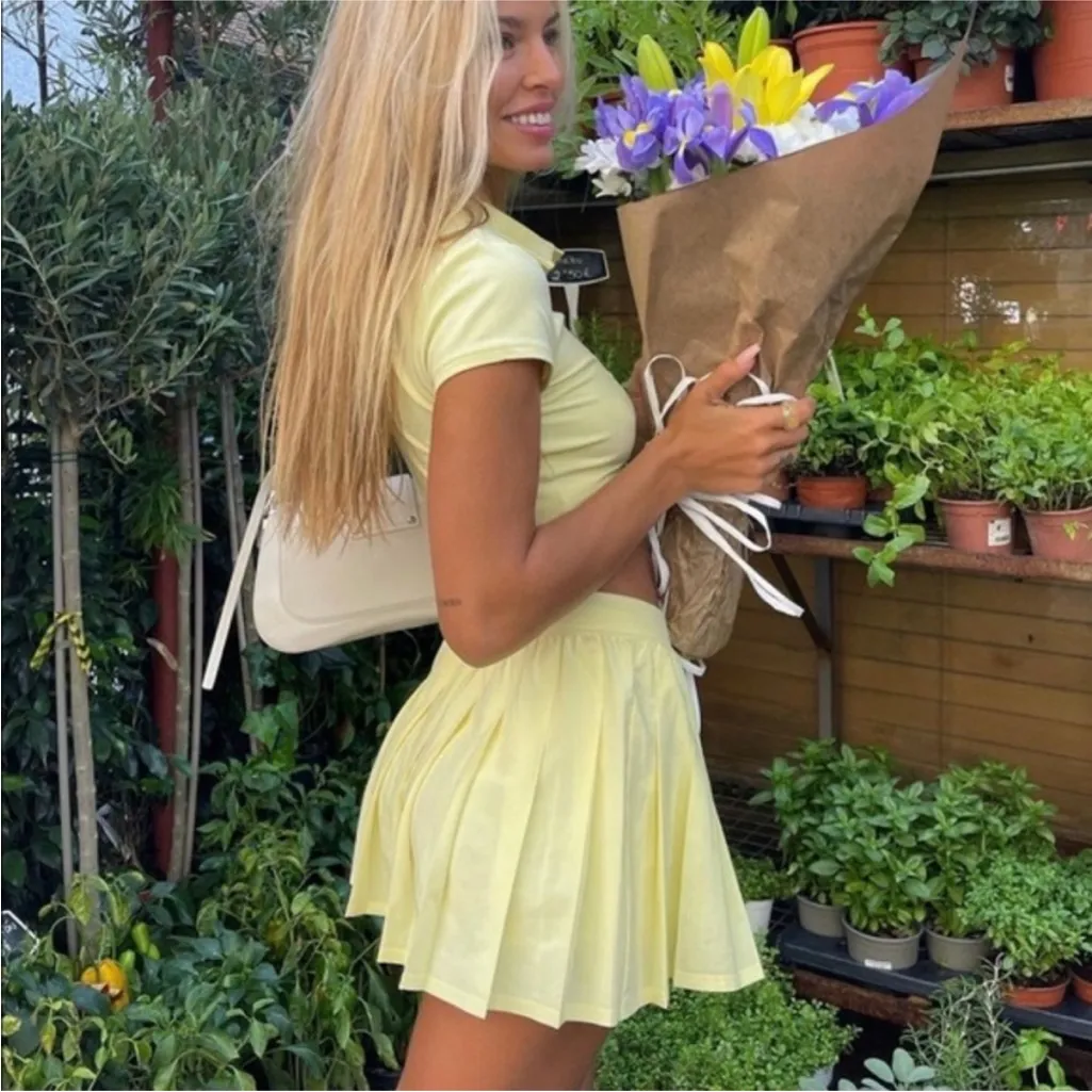 ALO Yoga Light Yellow Skater Skirt Small - Image 2