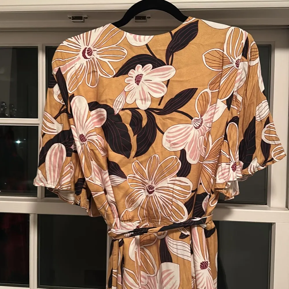 Slate & Willow Mod Daisy Floral Print Flutter Sleeve Wrap Midi Dress Size xL - Image 10