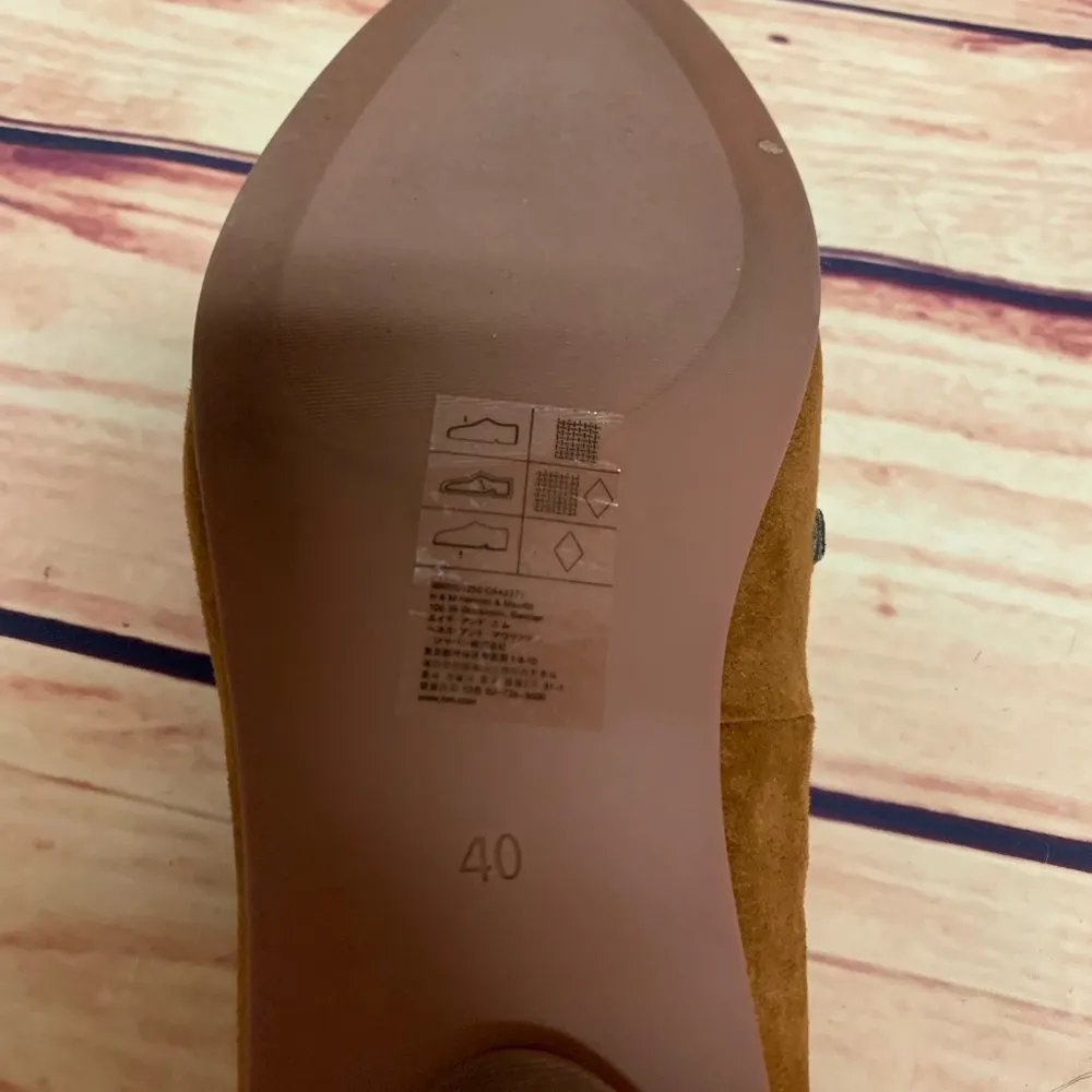 H&M Tan Faux Suede Chain Link Loafers, Size 8.5 - Image 3