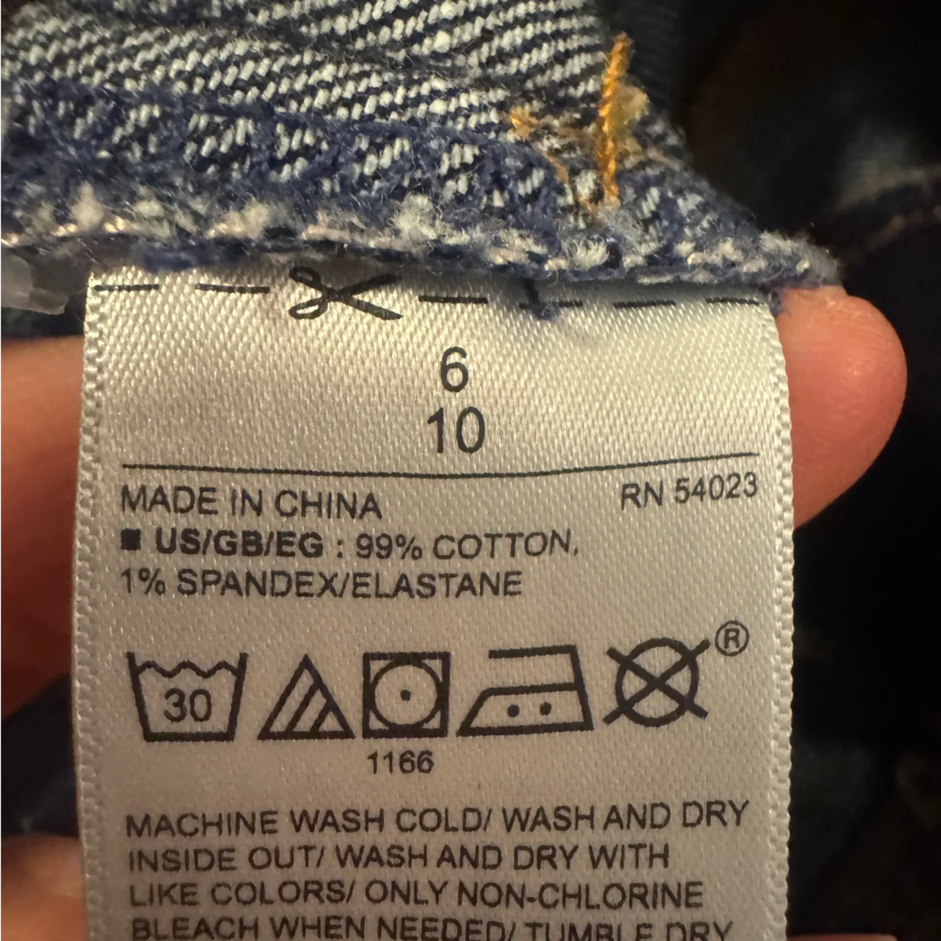 GAP Maternity Dark Blue Jean Shorts - Image 4