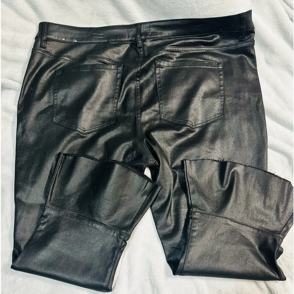 NWT! Lane Bryant NYC Super Stretch Coated Black Women’s Jeans plus Size 24R Mid - Image 2