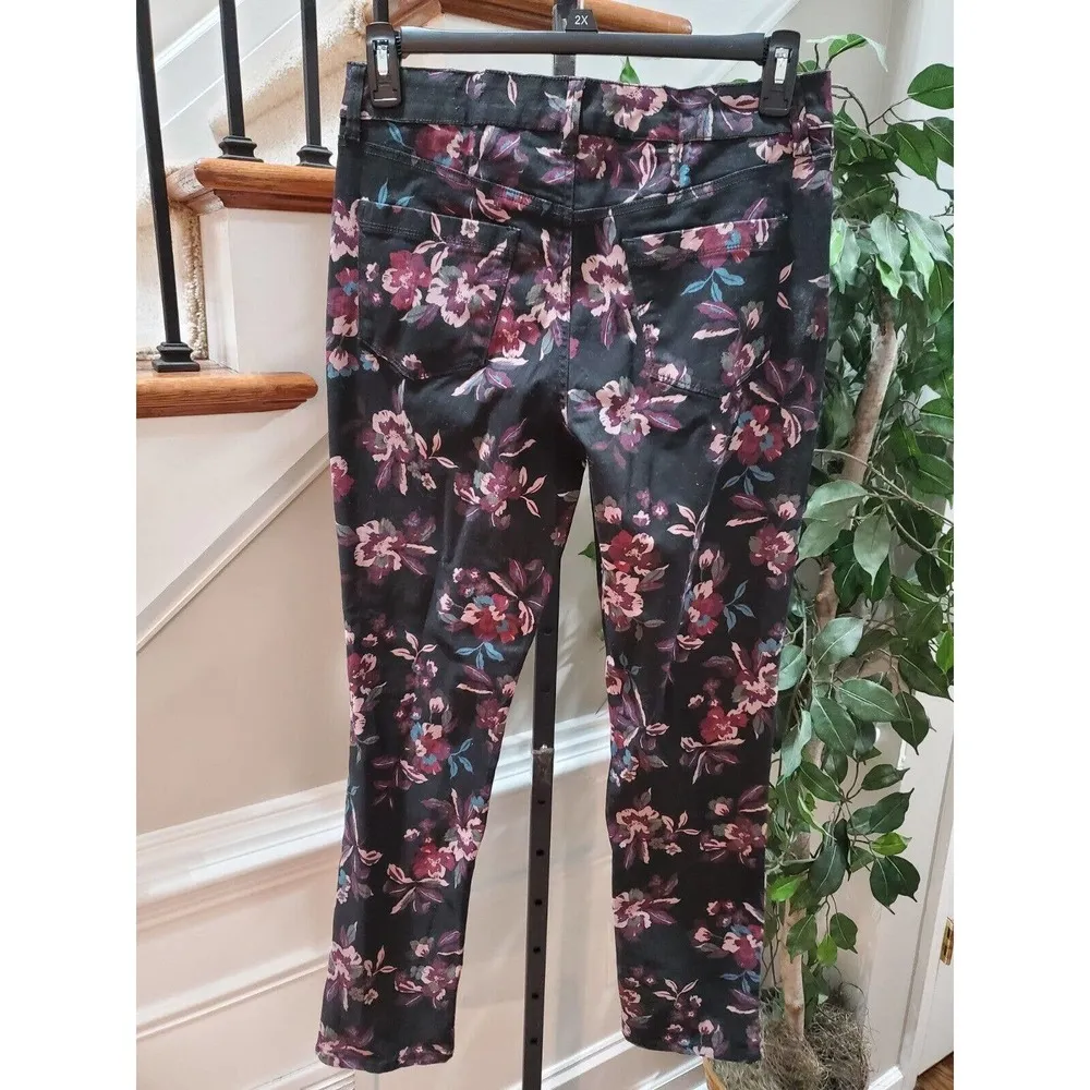 Bandolino Women's Black Floral Cotton Mid Rise Stright Legs Casual Jeans Pant 8 - Image 6