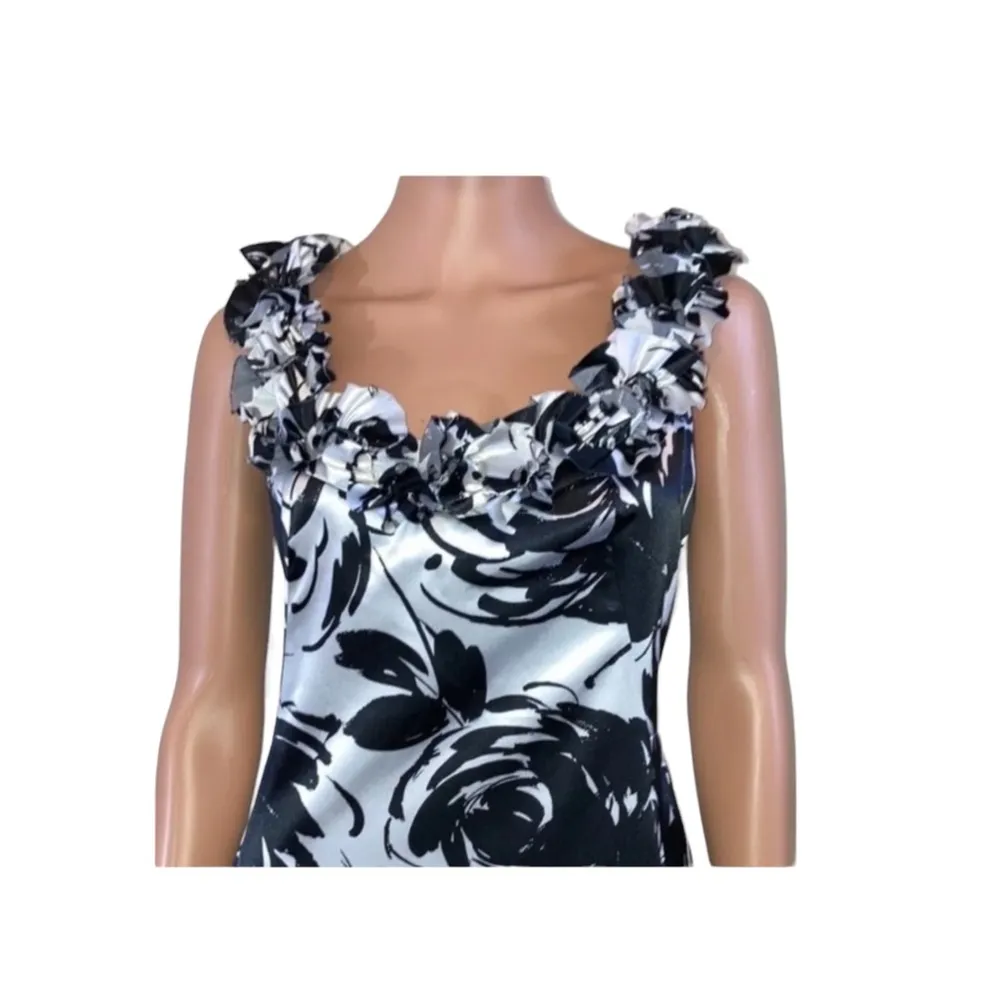 White House black market ruffle sleeve square neck satin cocktail dress size 00 - Image 4