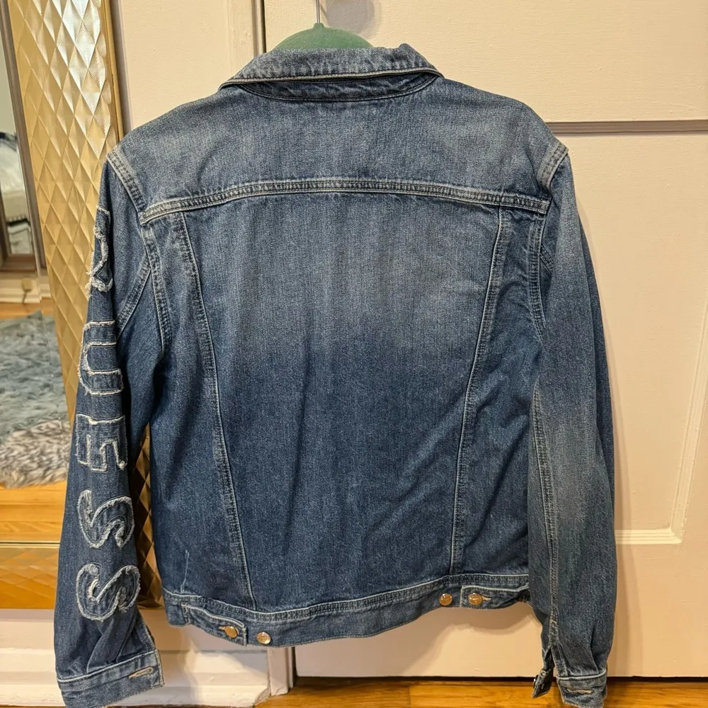 Originals 90s Icon Denim Jacket - women’s size small - Image 6