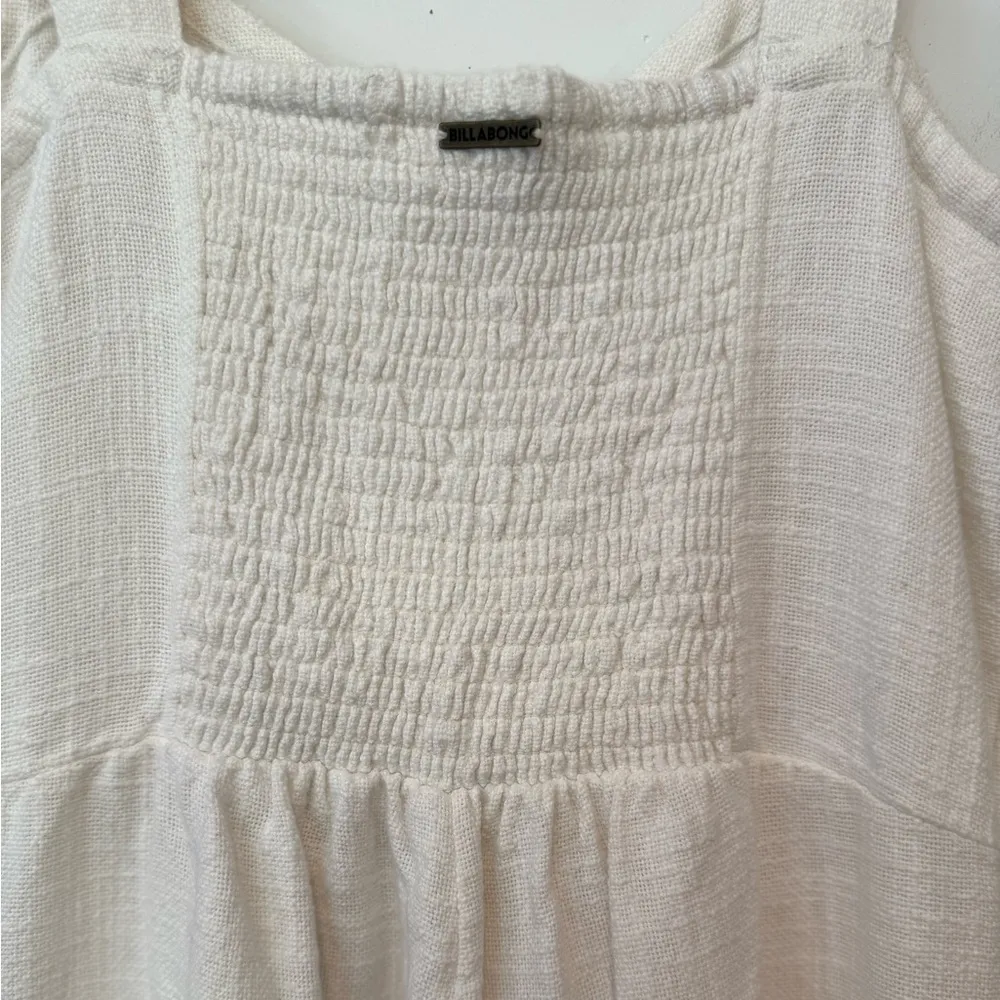 Billabong White Paint The Town Cropped Jumpsuit Sleeveless Smocked Size Large - Image 5