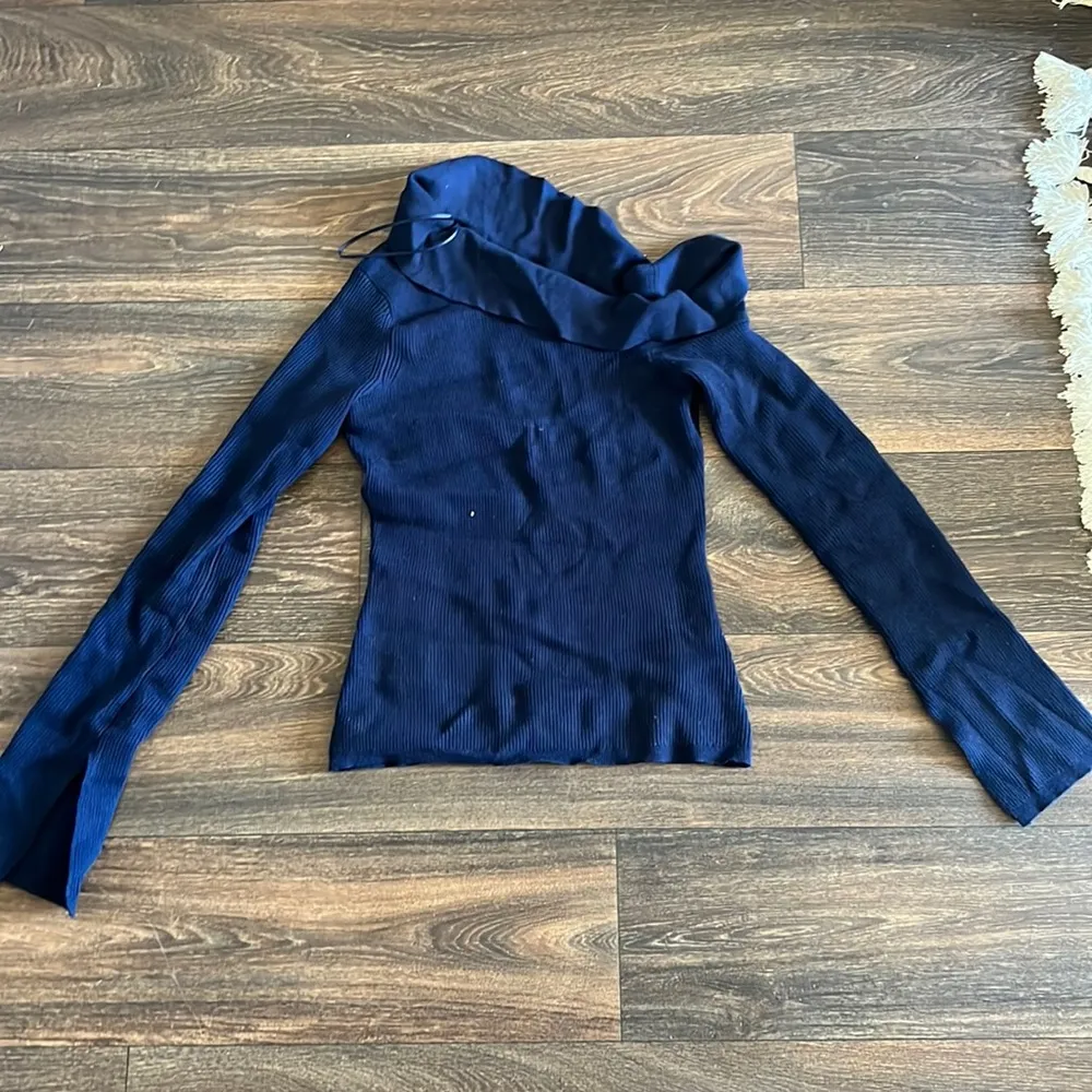 Beliz Sweater - Image 2