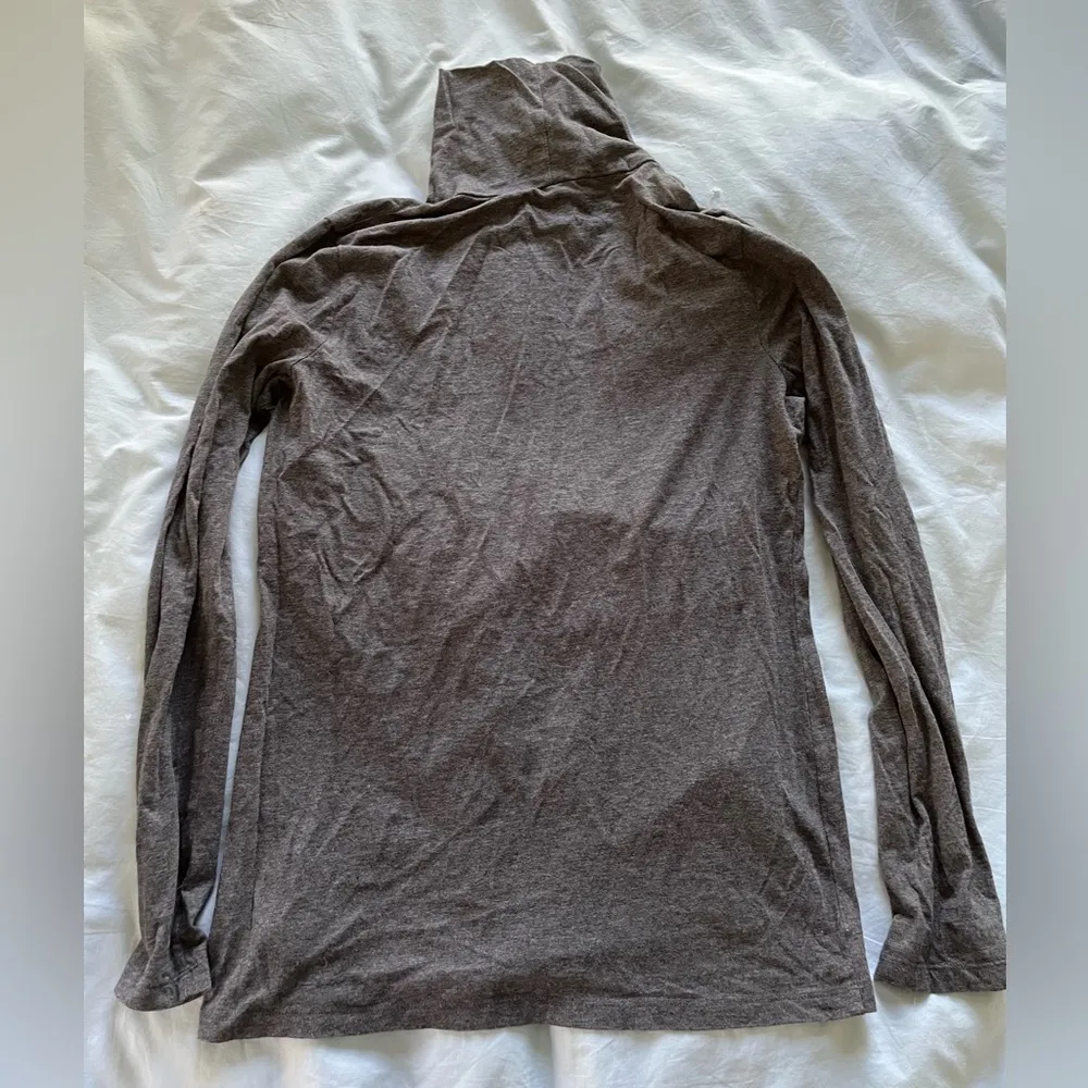 Gray turtleneck long sleeve - Image 5