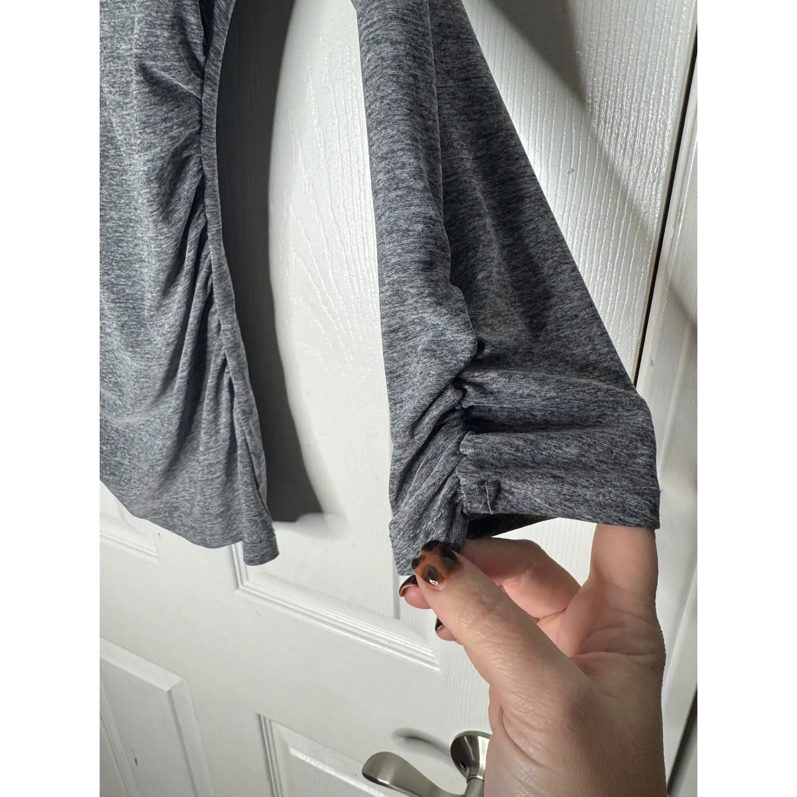 FORTUNE & IVY Gray Blouse Silver Bead Detail Ruched Cuffs Size XS - Image 4