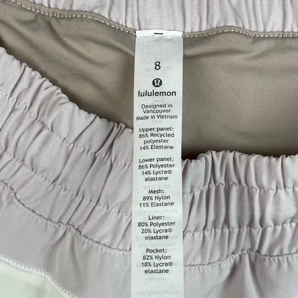 Lululemon Hotty Hot Short Asymmetrical Light Chrome White 4" Inseam Women Size 8 - Image 5