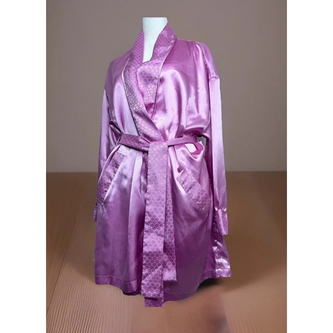 VINTAGE VICTORIA'S SECRET GOLD LABEL KIMONO ROBE BABY PINK ONE SIZE Short 80s - Image 2