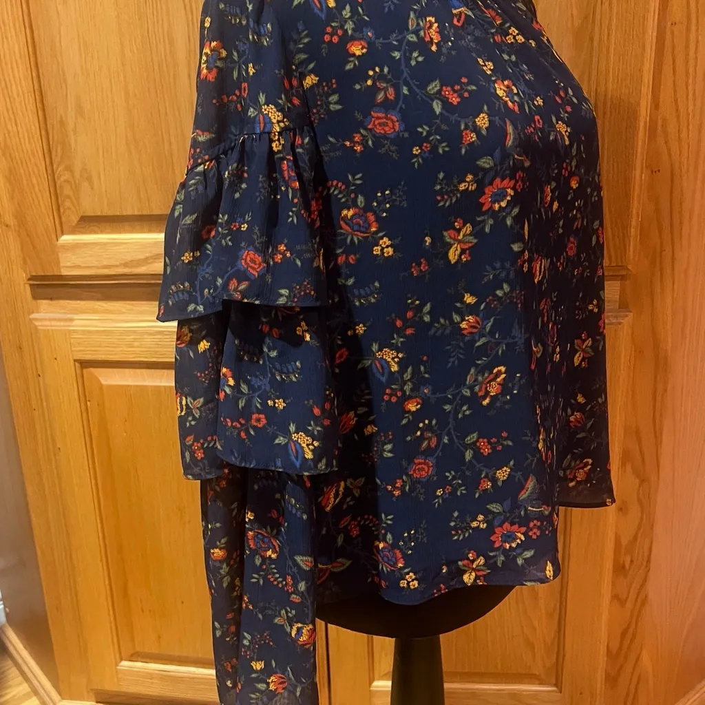 Madewell Ruffle-Sleeve Top Blouse in Climbing Vine Navy Blue Floral‎ Size Medium - Image 8