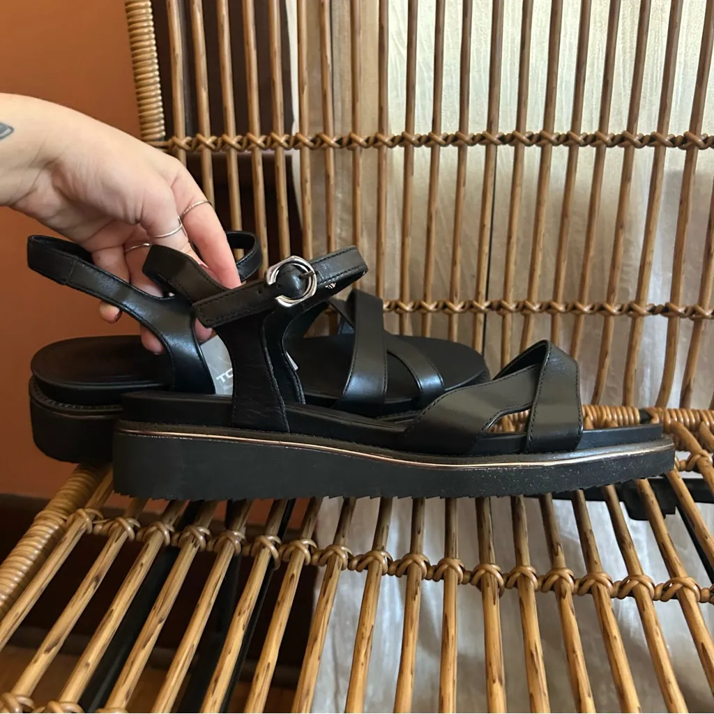 Tamaris Christa Black Leather Buckle Sandals‎ Flats Strappy NEW Size 42 (US 11) - Image 4