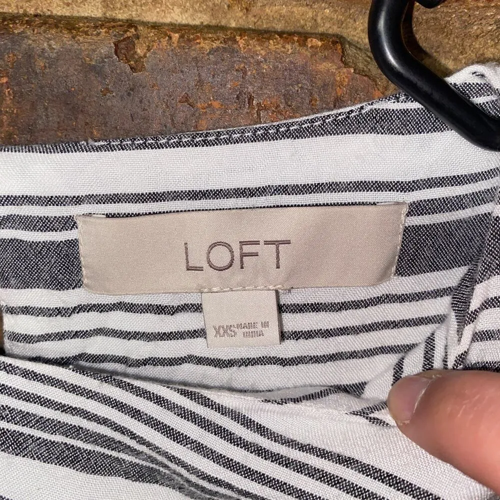 Ann Taylor LOFT Gray White Striped Black Floral Embroidered Blouse Women's XXS - Image 3