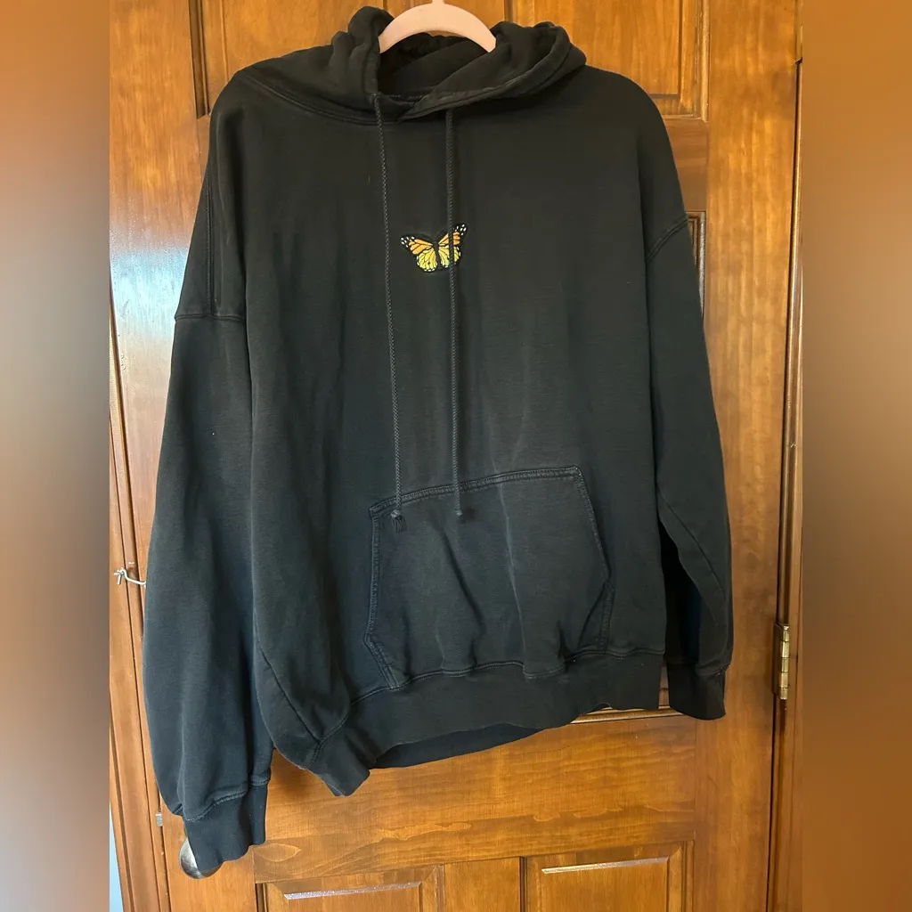 Brandy Melville Black Butterfly Oversized Sweatshirt - Image 4