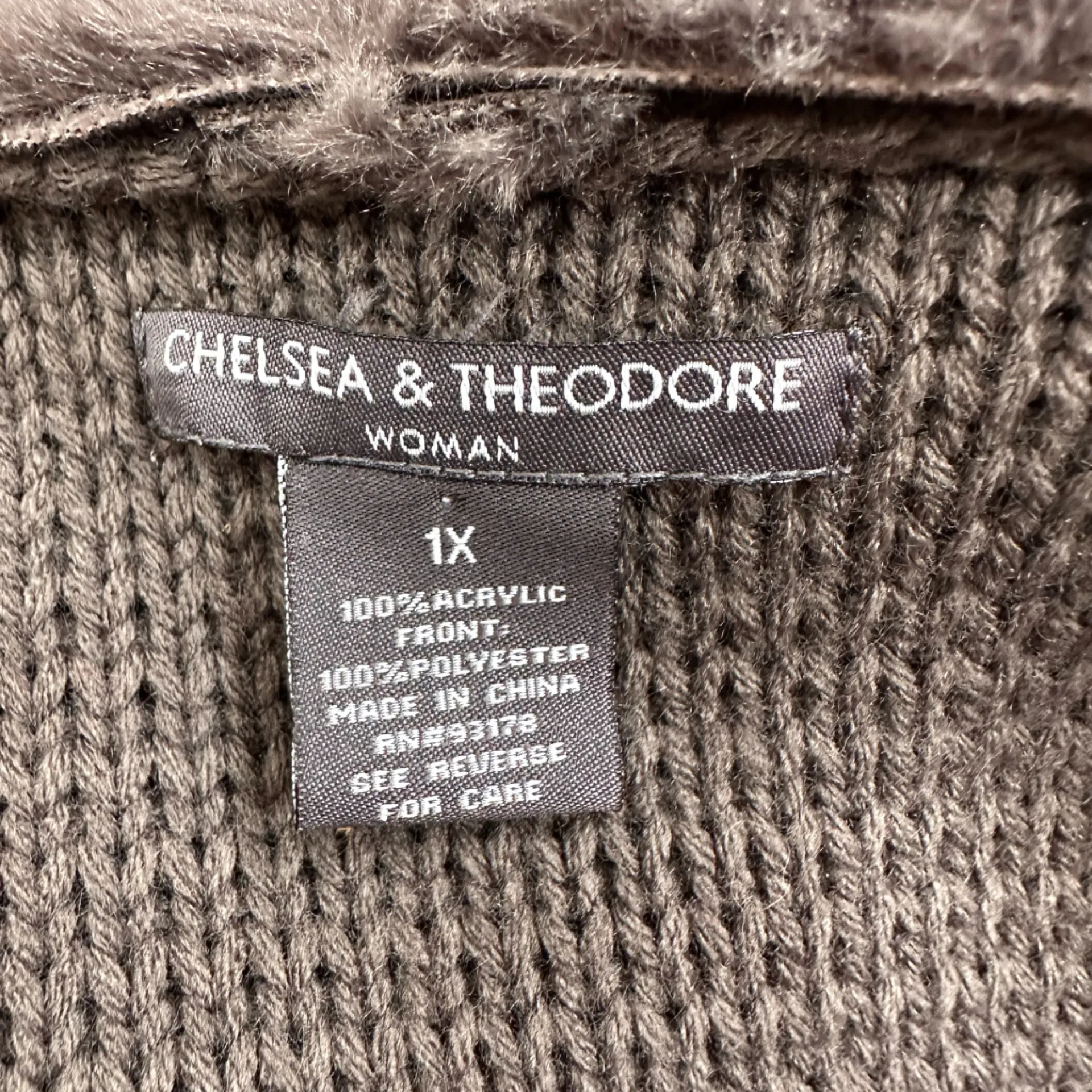 Chelsea & Theodore Faux Suede
Fur Knit Sweater Jacket Cardigan
Gray Gray Size 1X - Image 5