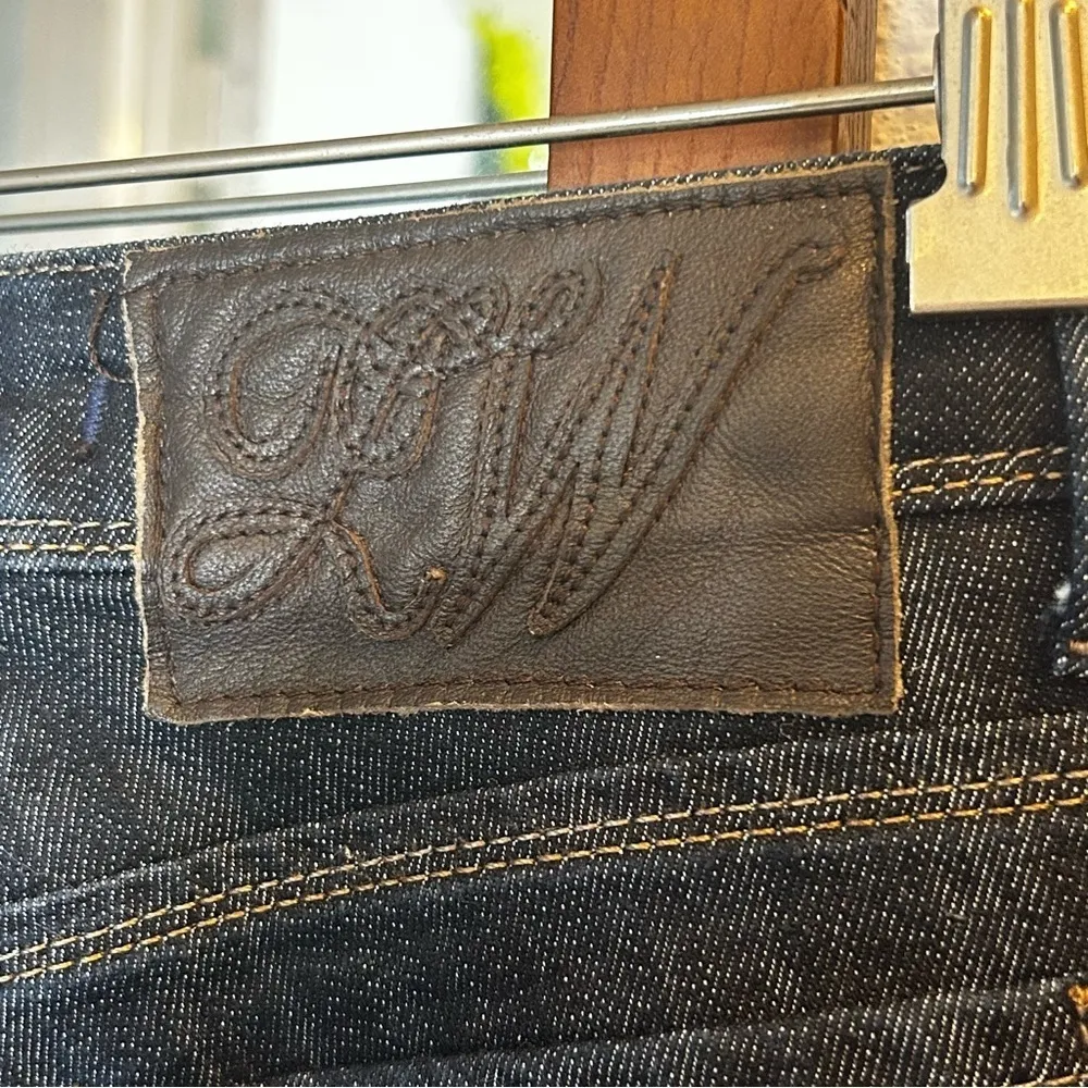 Woman ZW Mid Rise Dark Denim Cropped Slim Fit Jeans size 6 - Image 7