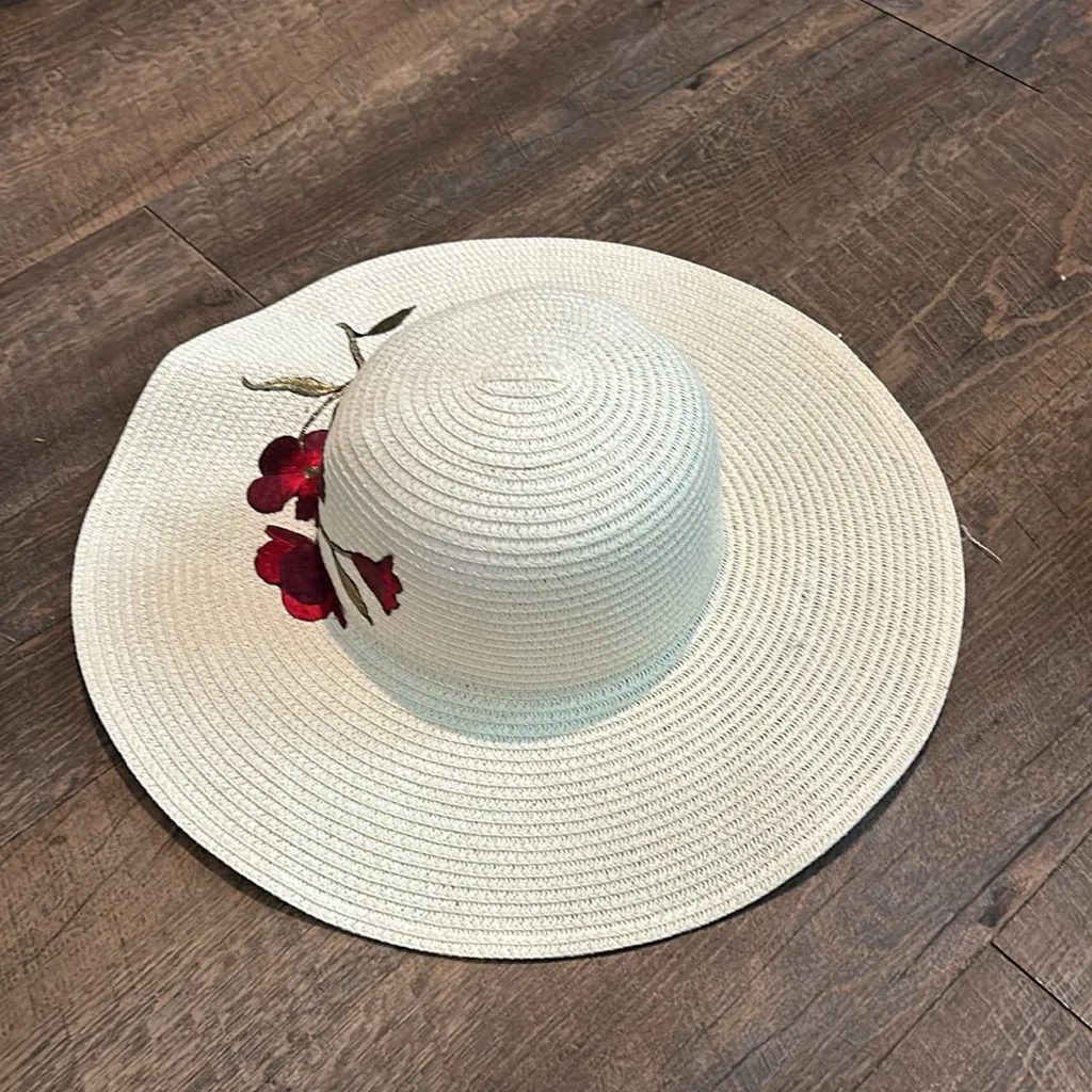 Lucky 7 Ivory Embroidered Floral Detail Beach Sun Straw‎ Hat Red - Image 4