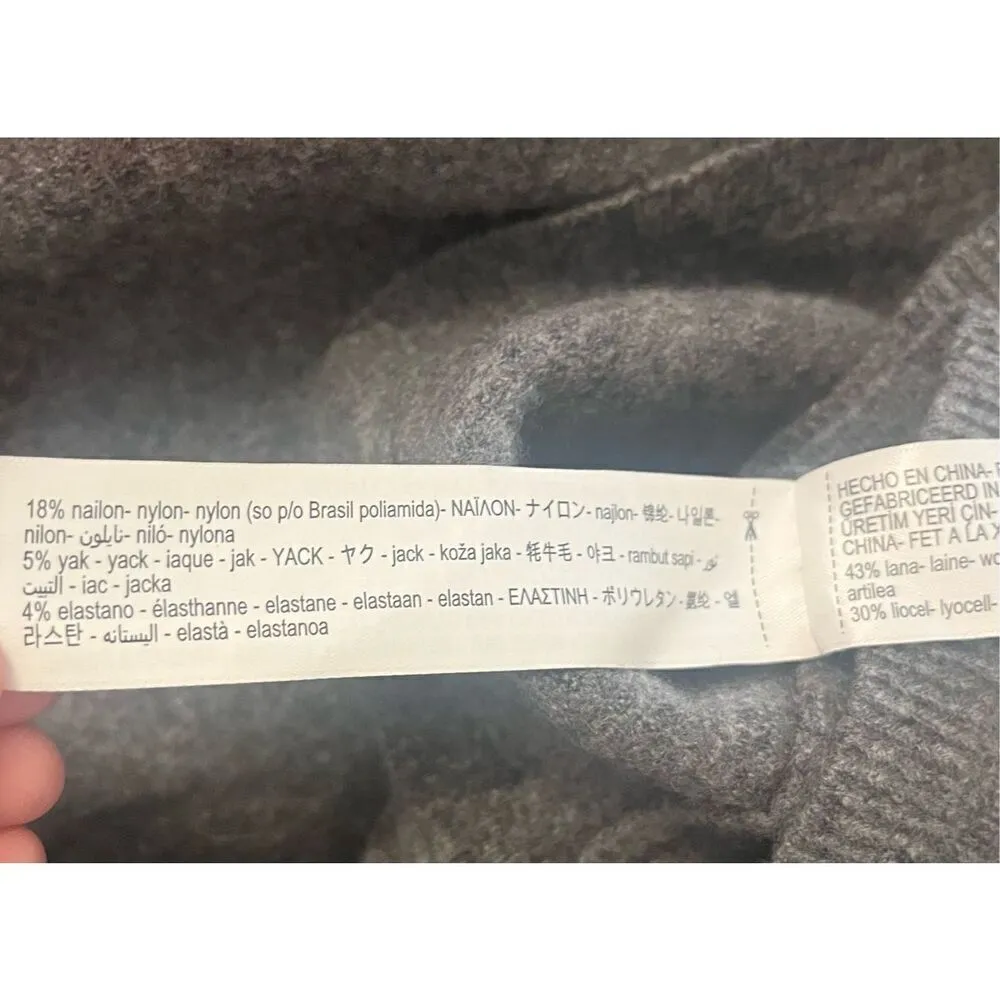 Massimo Dutti Gray‎ Wool Pull On Capri Trousers - Image 5