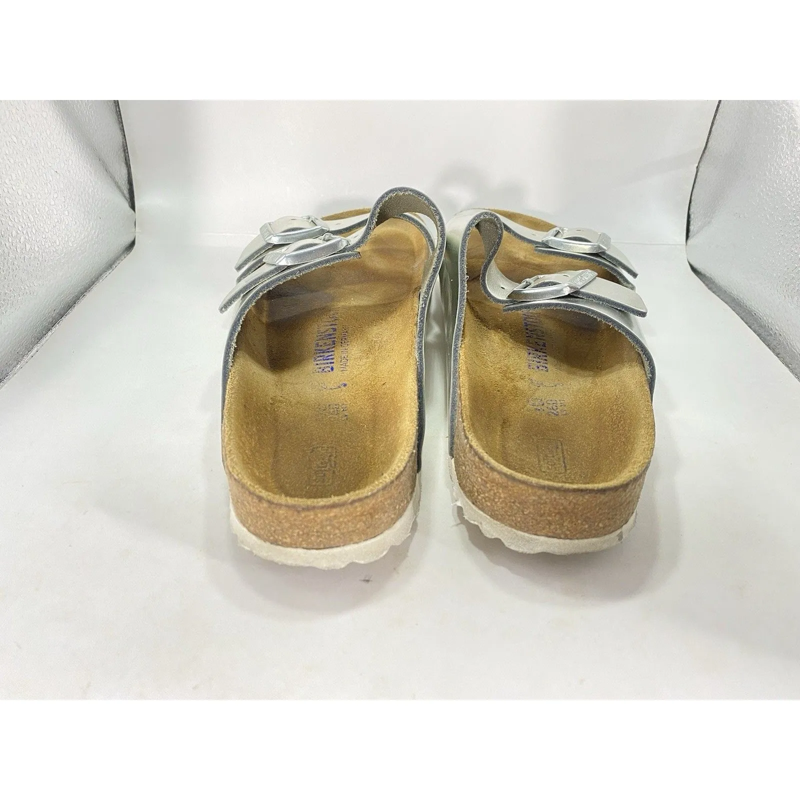 Birkenstock Women's Silver Metallic Leather Arizona Sandals Sz 40 W Sz 9 - Image 5