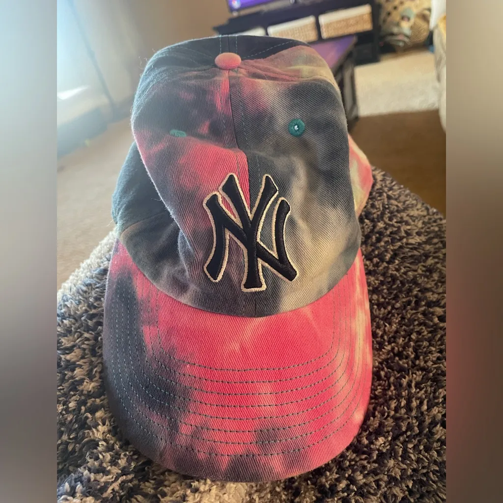 NY Yankees Tie - Image 2