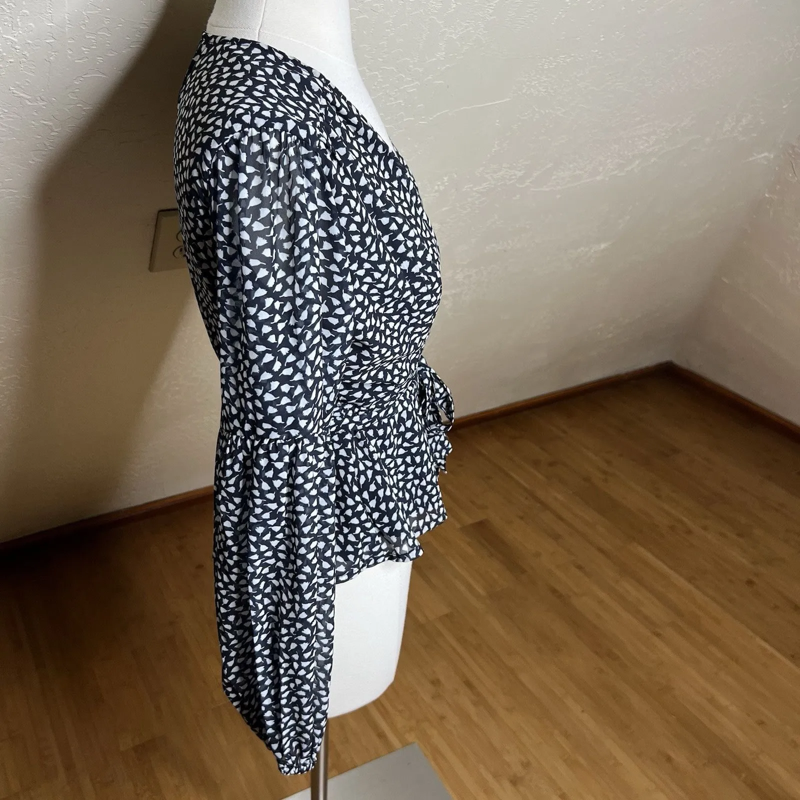 Anthropologie Porridge Blouse Womens Small Black White Print Wrap Tie - Image 7