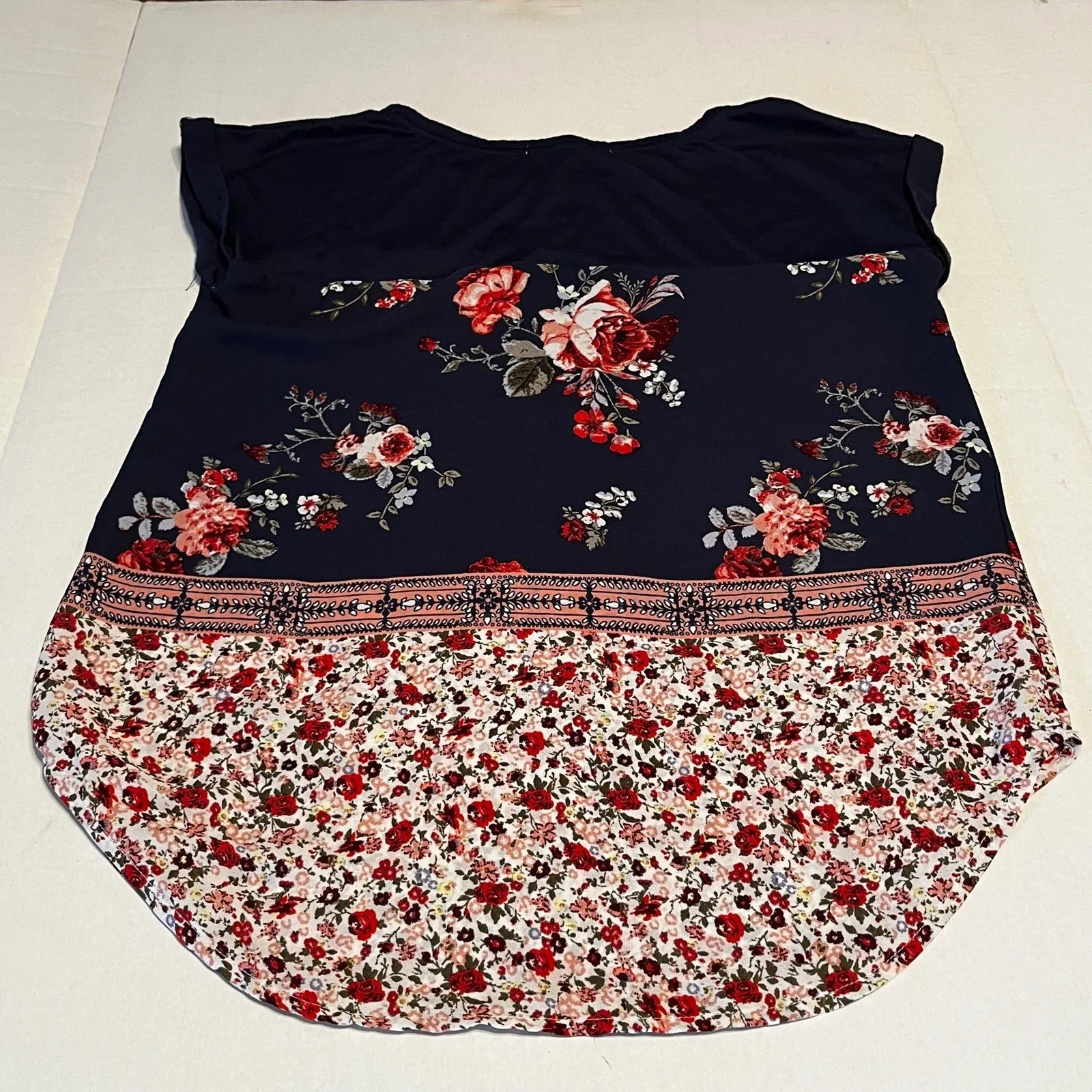 Jolt navy blue & floral blouse‎ short sleeve front pocket size small S - Image 6