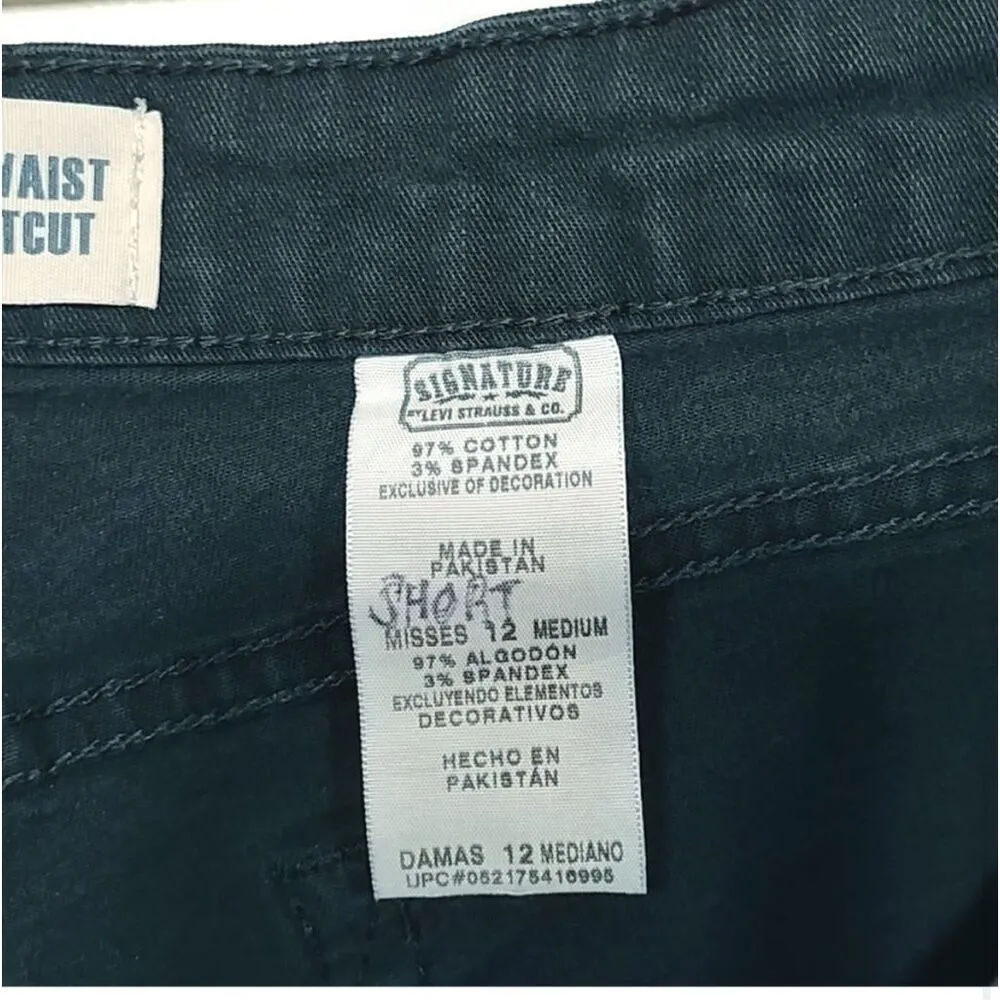 Levi's At the Waist Boot Cut Dark wash Jeans size 12- 28.5 inseam - Image 4