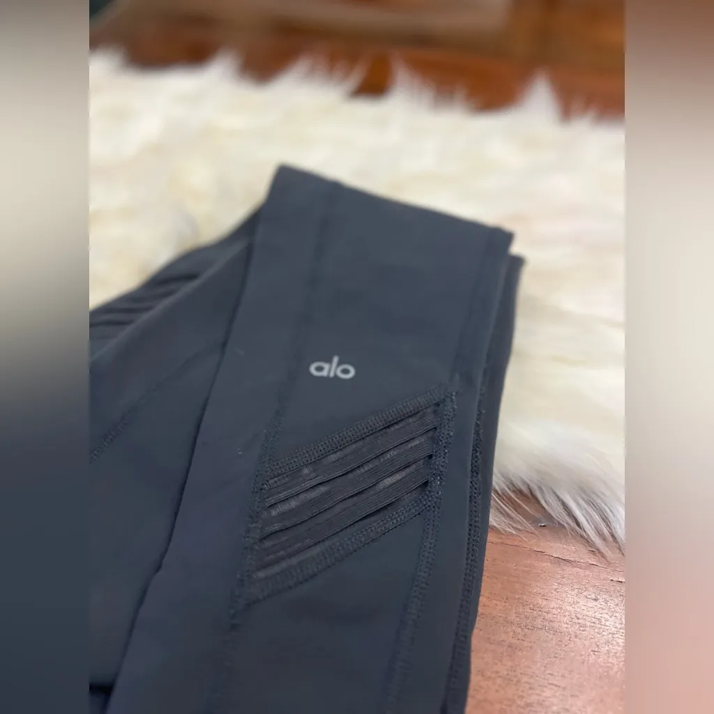 Alo Yoga High Waist Moto Leggings Charcoal Gray Mesh Panel Size Small - Image 3