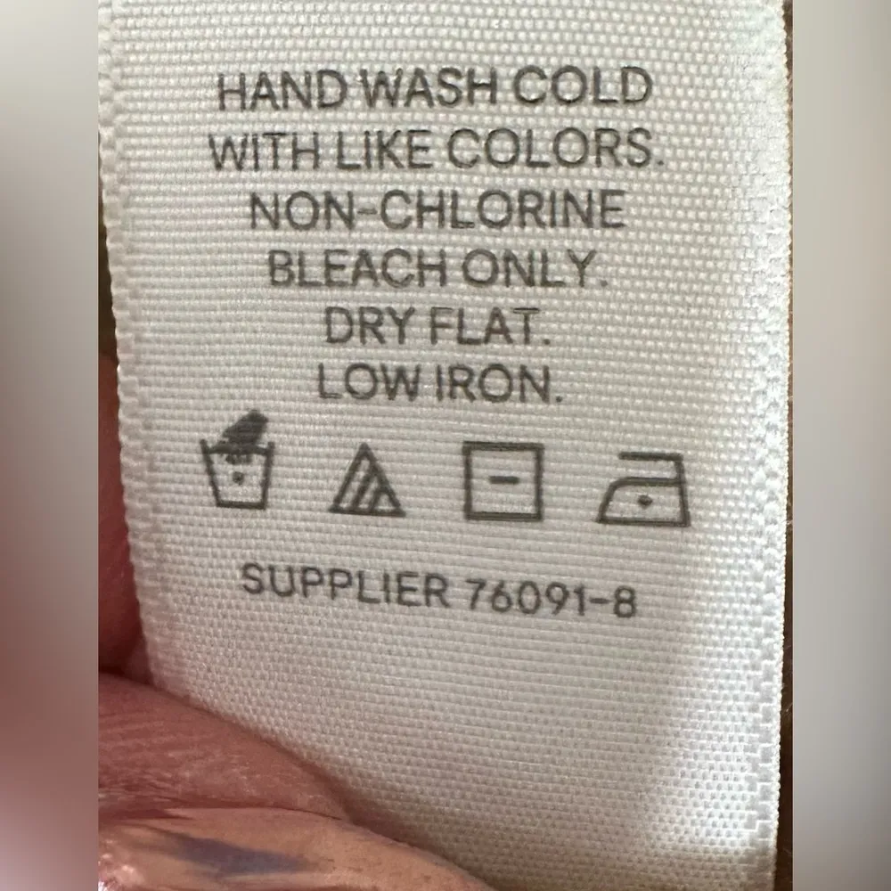 EUC LIZ CLAIBORNE  SUPER SOFT Shawl Wrap Warm Scarves Solid Color off white - Image 5