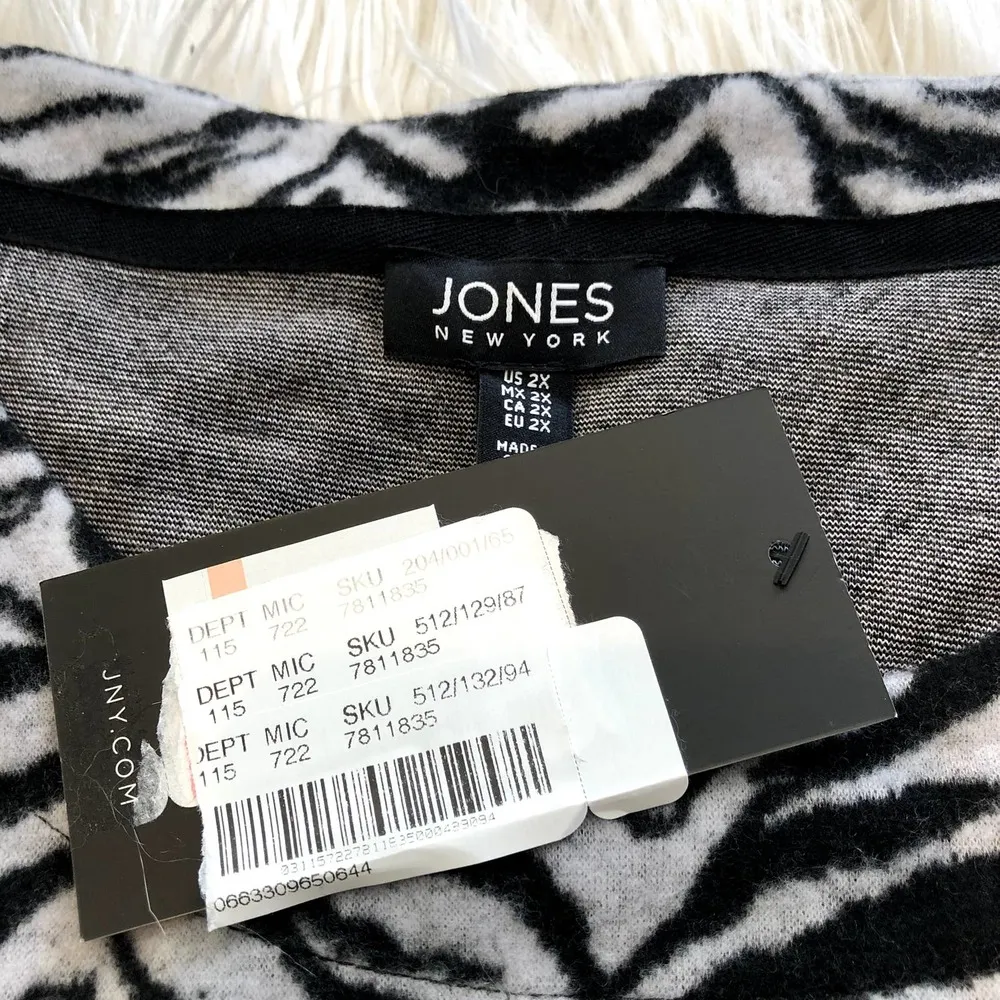nwt jones new york zebra print soft sweatshirt size 2x - Image 3