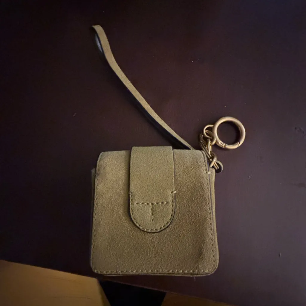 Tory Burch Sawyer mini bag key fob in suede with an oversized buckle and wristle - Image 3