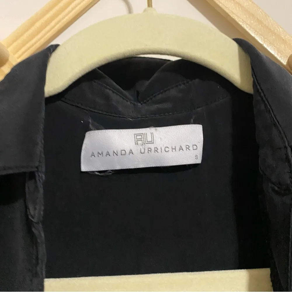 Amanda Uprichard Black 100% Silk Button Front Blouse size small - Image 4