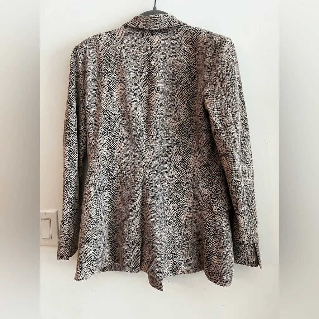 Blank NYC Women’s Size M Blazer Snakeskin Print Double Breasted - Image 7