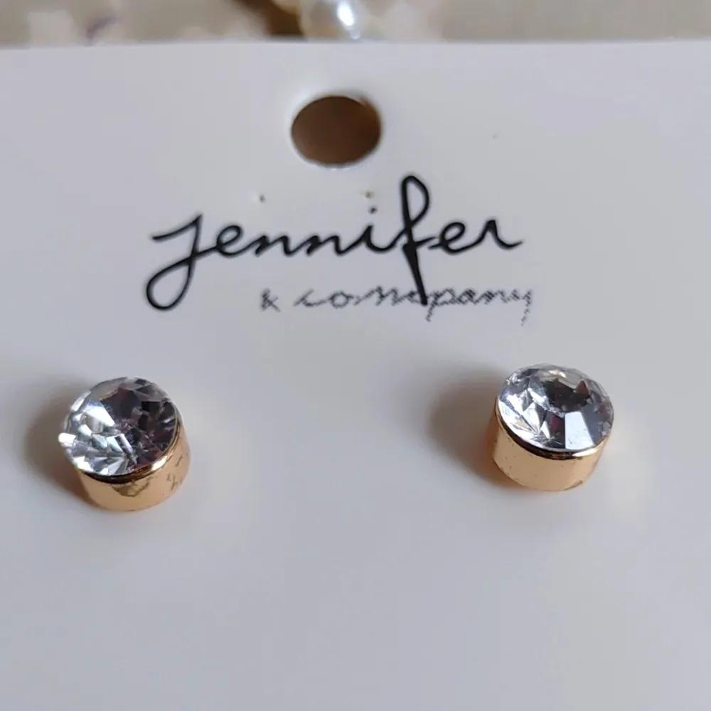 Gold & Pearls Butterfly Double Necklace Set - Image 5