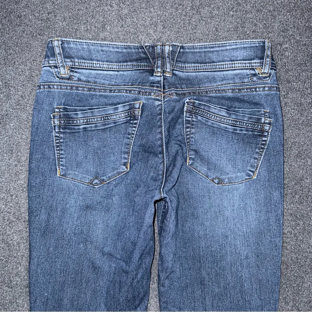 Democracy Ab Technology Women’s 4 Slimming Jeans Ankle Stretch Medium Wash Blue - Image 4