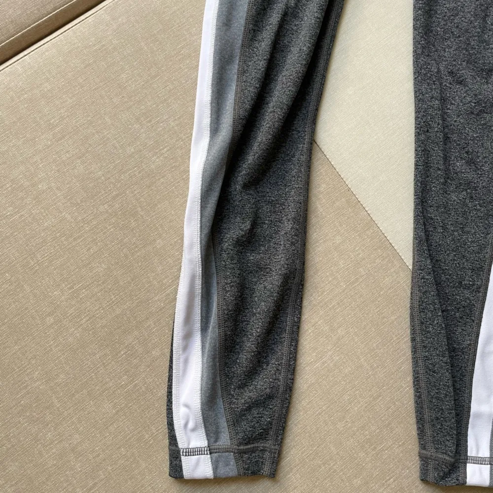 Salutation Stash High Rise 7/8 Legging - Image 12