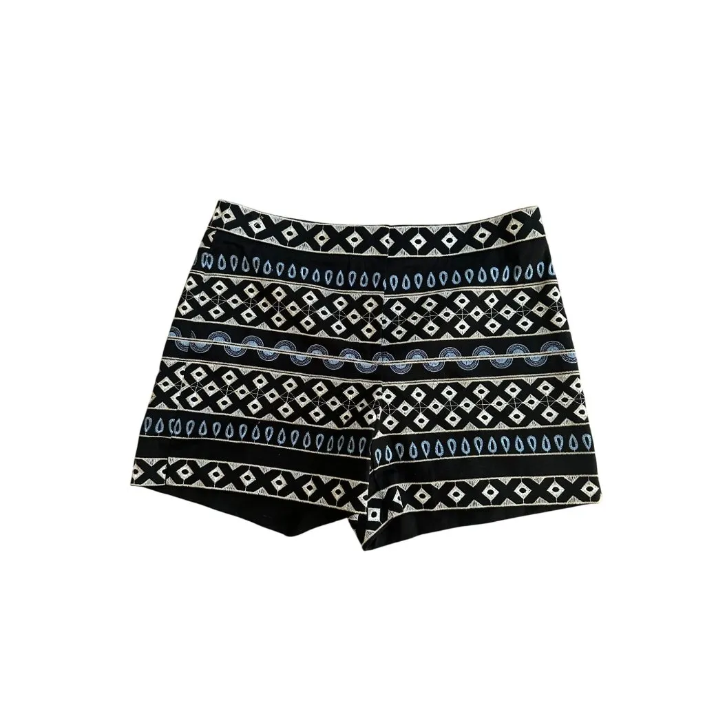 WHITE HOUSE BLACK MARKET Black Embroidered 5" Short Size 10 - Image 5