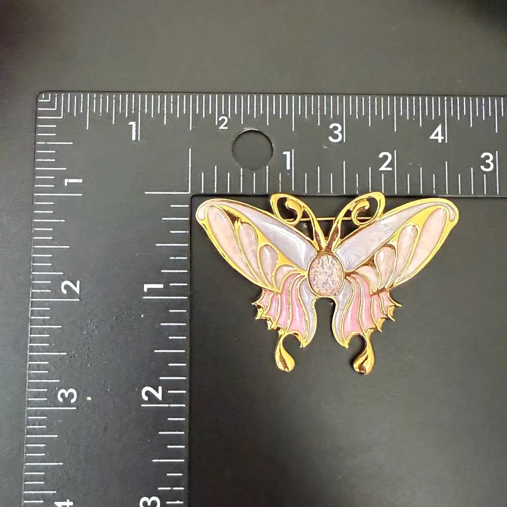 Vintage AVON Pastel Enamel Opal Jelly Belly Butterfly Brooch 21g. Pink - Image 5