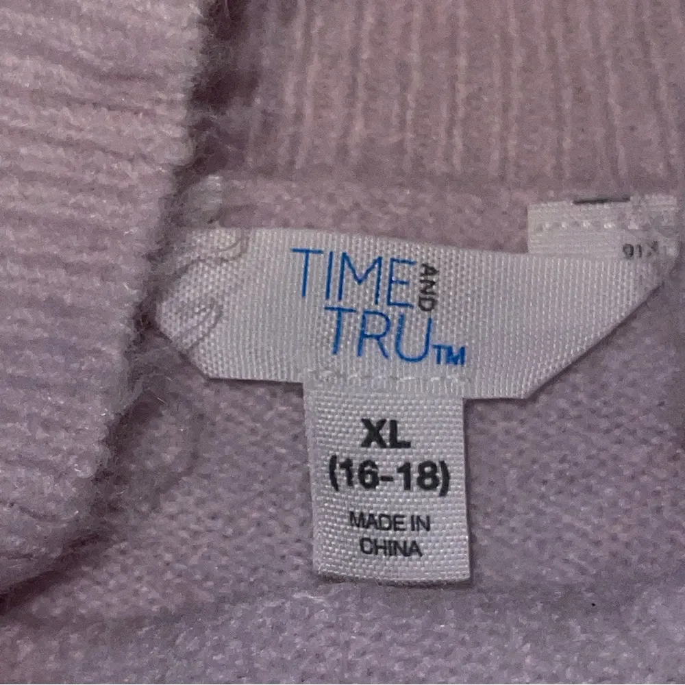 Time & Tru Sweater - Image 5