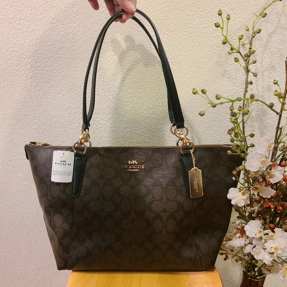 BNWT Coach Signature Ava Tote Brown 🎀 - Image 2