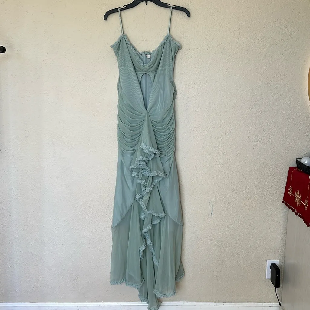 House of CB 'Gabriella' Pistachio Ruffled Keyhole Front Gown NWOT‎ size L - Image 4