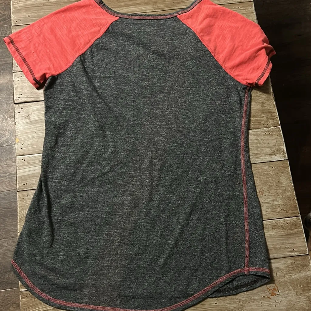 Reebok‎ Women's Grey T-shirt Size Medium - Image 4