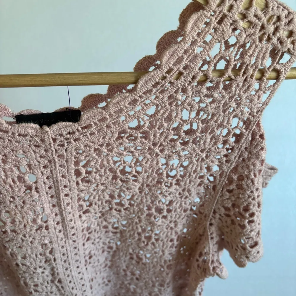 Crochet Pink Knit Off Shoulder Festival Top Size Small - Image 3