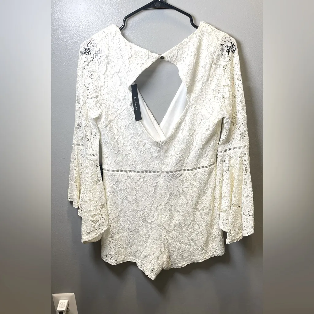 Lulu's‎ Women's NEW Babygirl White Lace Faux Wrap Romper Bell Sleeves Size Large - Image 4
