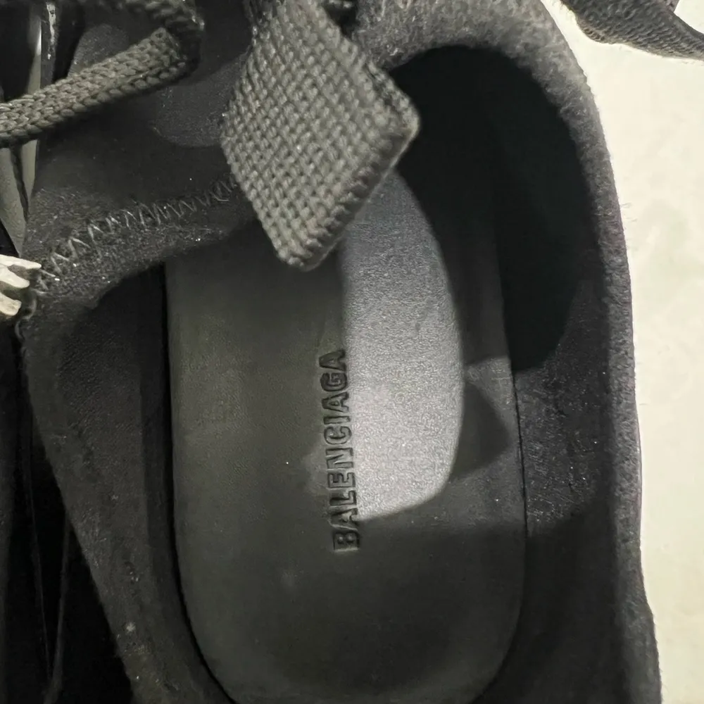 Balenciaga Black Leather and Mesh Race Runner Sneakers Size 39 EU $550 - Image 7