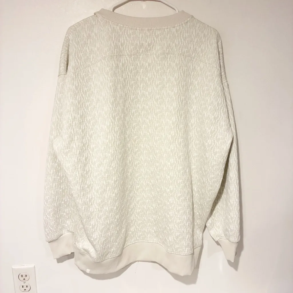 Lululemon Textured Jacquard Crewneck Pullover‎ Sweatshirt Bone White Size 8 - Image 3