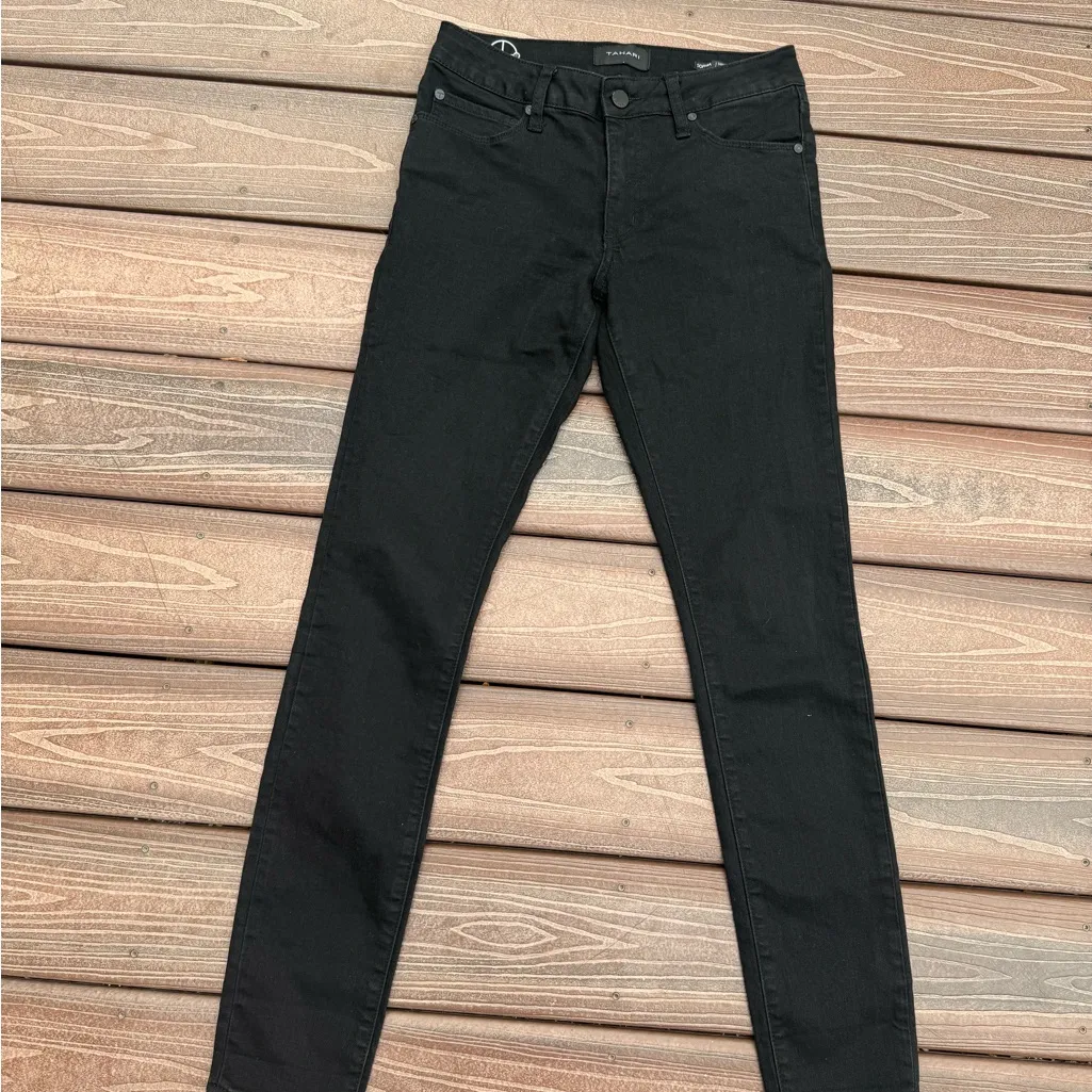 Classic Black Women's Signature Conversation Tahari Jeans size 27 - Image 2