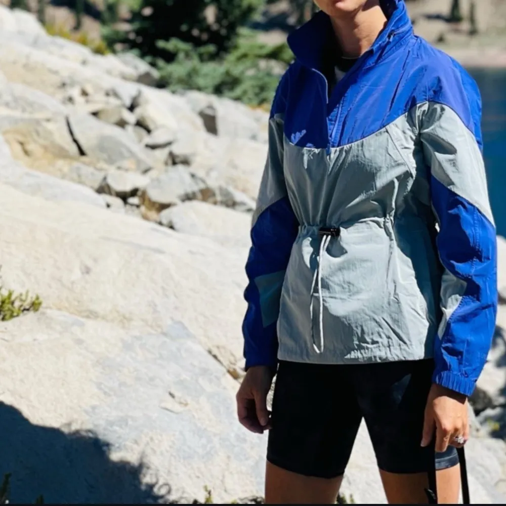 NEW Lululemon Evergreen Anorak Jacket Charged Indigo / Seal Grey Size 2 - Image 3