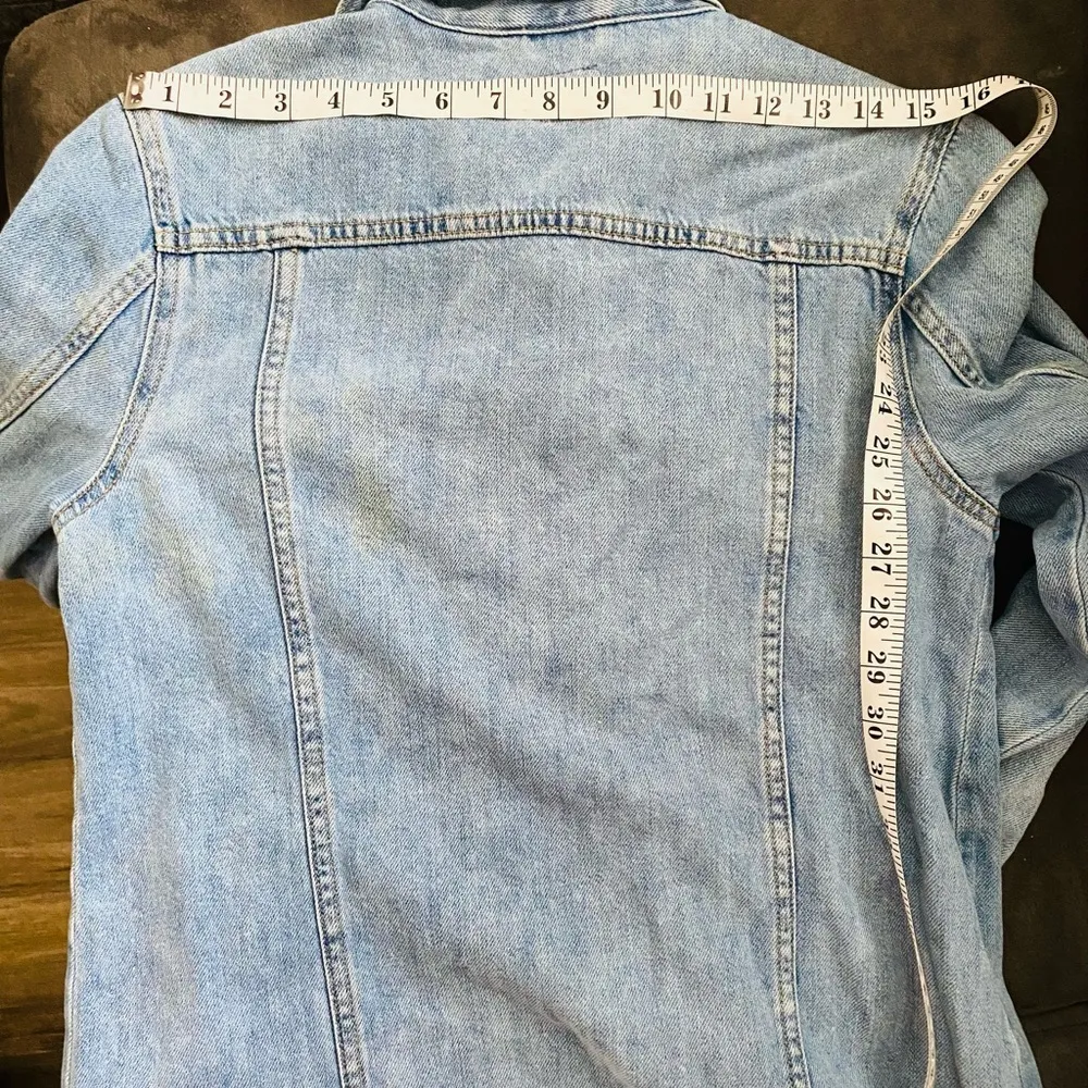 GAP women all button down thick jeans jacket (boyfriend size jacket) - Image 5